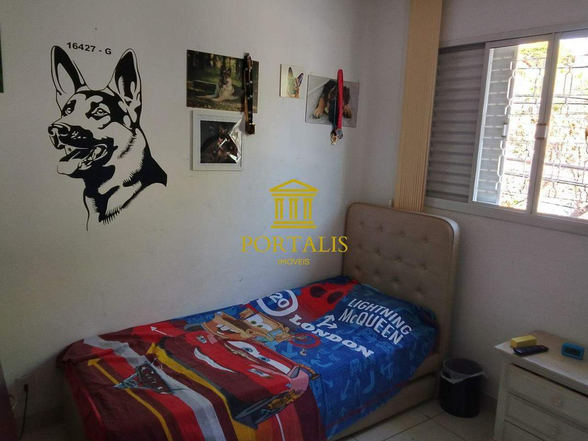 Casa, Esplanada, 4 Quartos, 1 Vaga, 1 Suíte