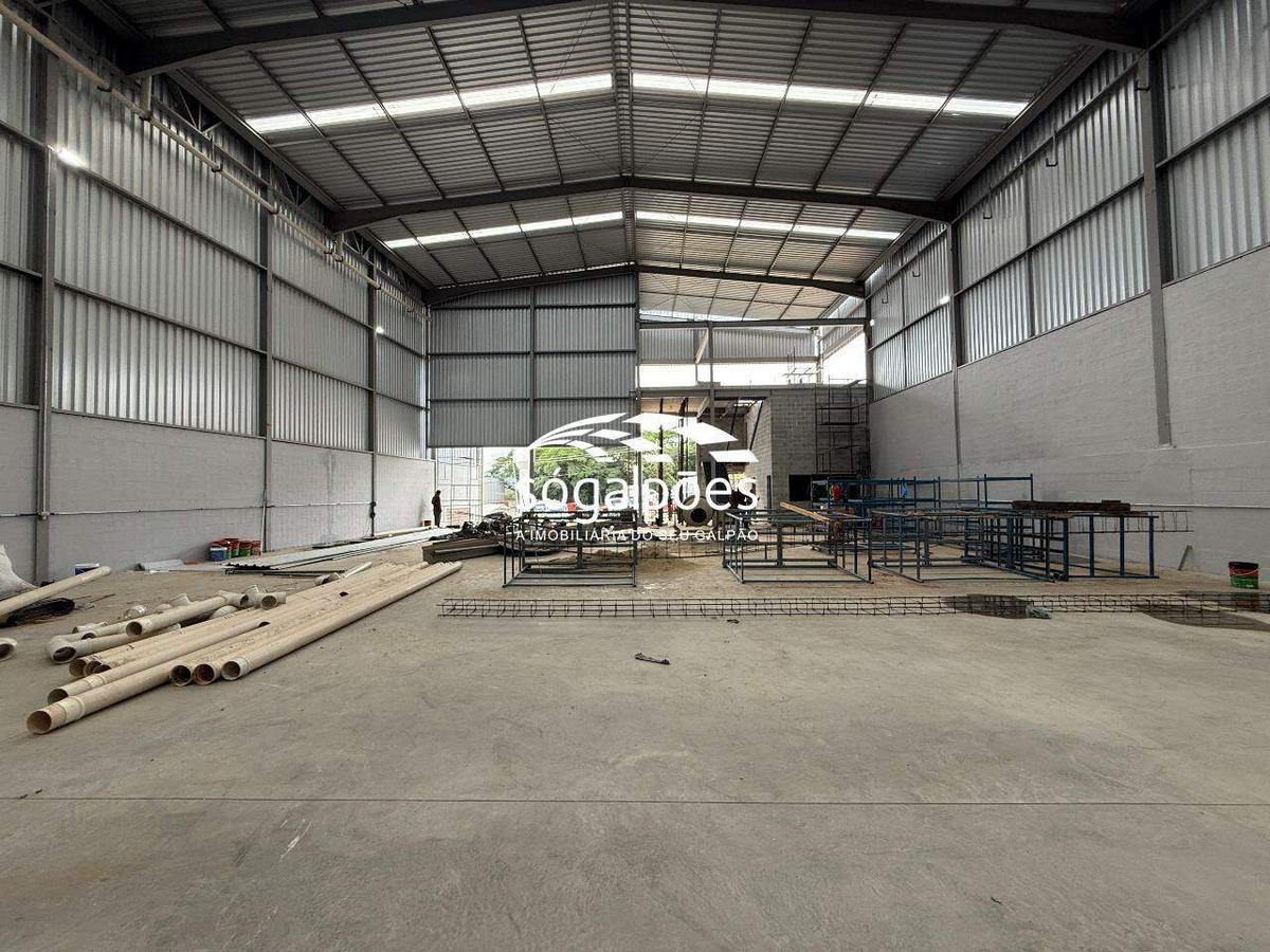 Galpão, Bandeirinhas, 6 Vagas