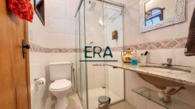 Casa, Buritis, 5 Quartos, 0 Vaga, 1 Suíte