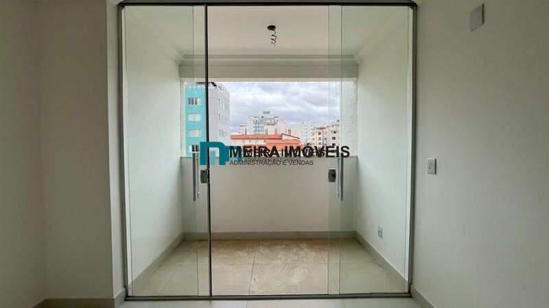 Apartamento, Sagrada Família, 3 Quartos, 2 Vagas, 1 Suíte