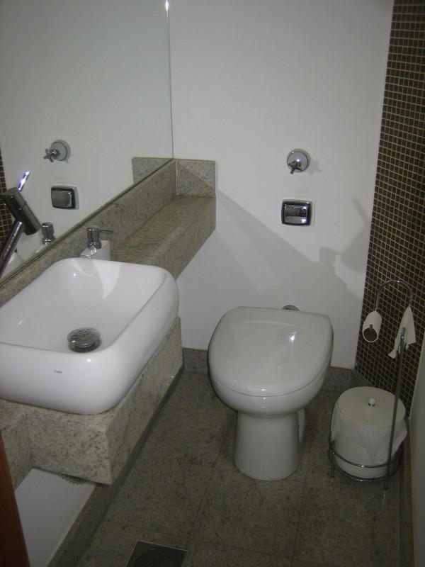 Andar, Savassi, 0 Quarto, 0 Vaga