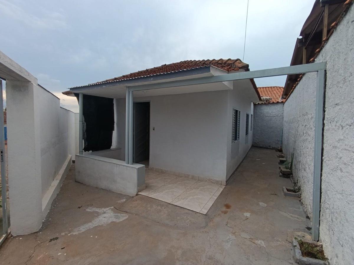 Casa, Centro, 2 Quartos, 1 Vaga