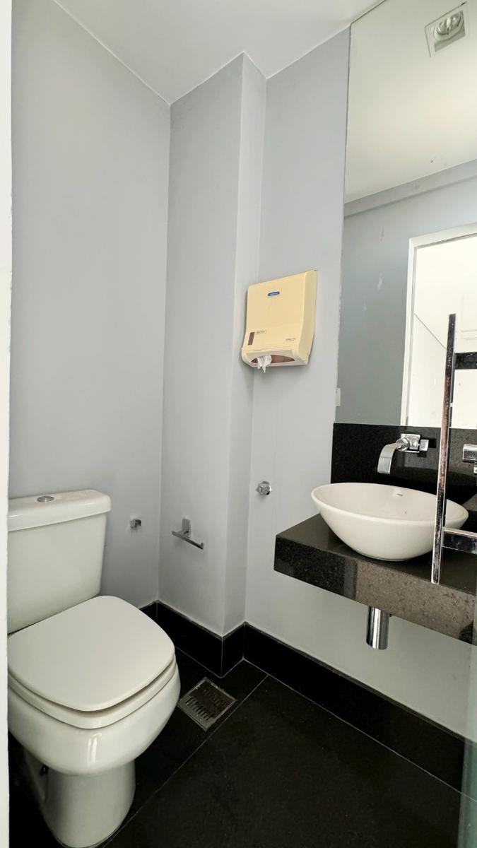 Sala, Centro, 0 Quarto, 4 Vagas