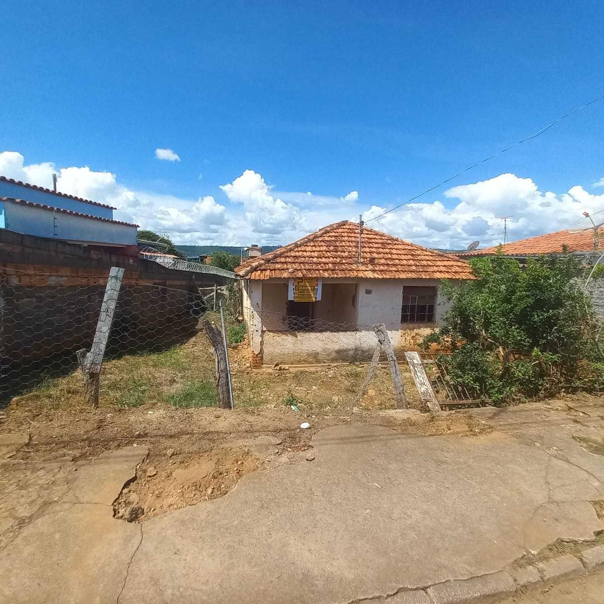 Lote, Centro, 0 Quarto, 0 Vaga