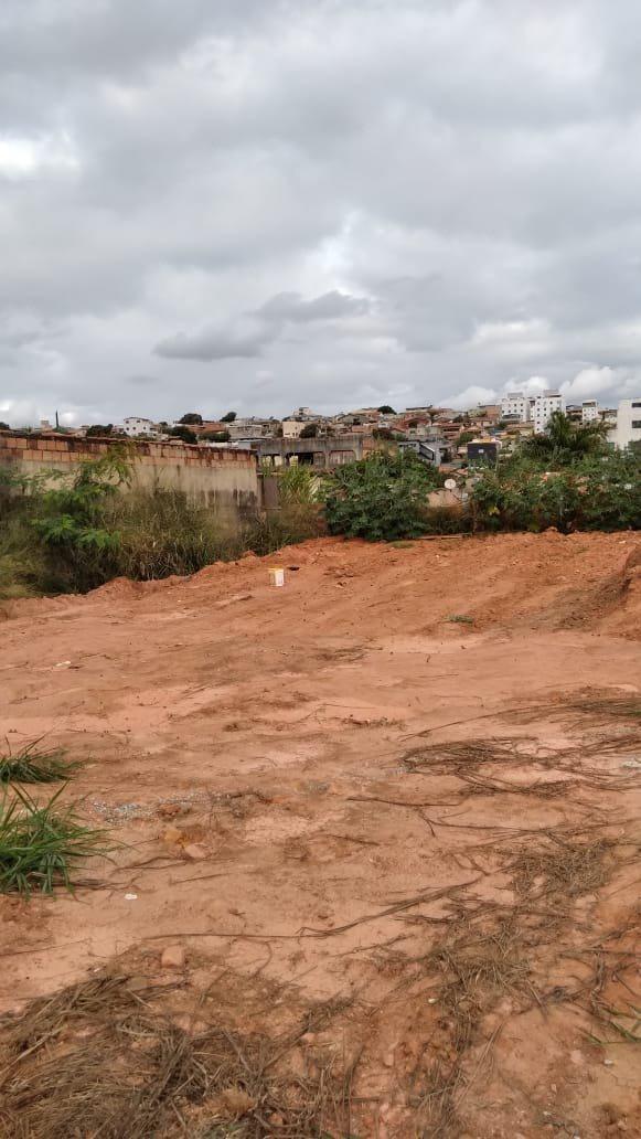 Lote, Vale das Amendoeiras, 0 Quarto, 0 Vaga