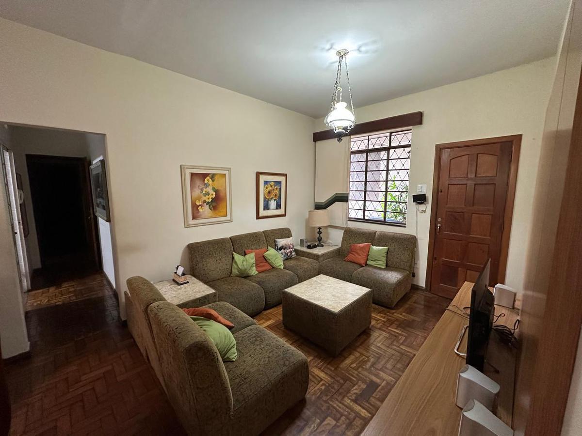 Casa, Cachoeirinha, 3 Quartos, 4 Vagas, 1 Suíte