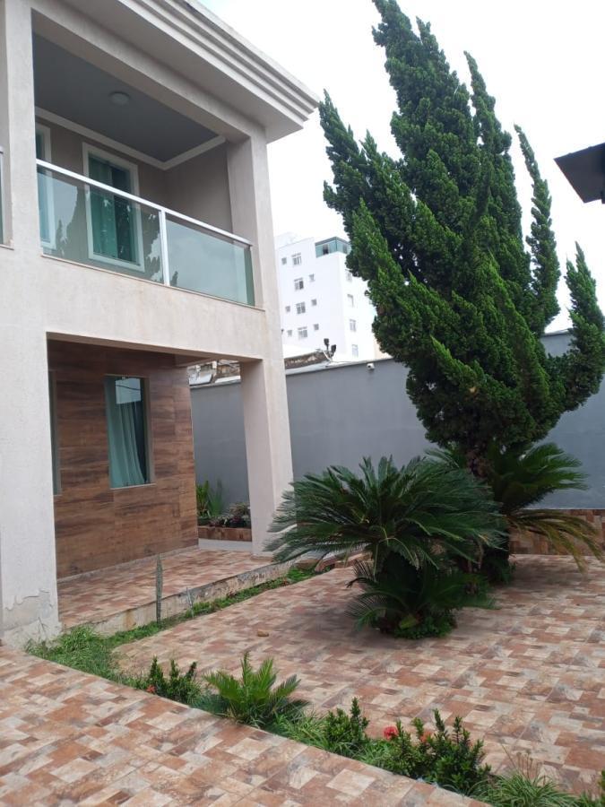 Casa, Europa, 5 Quartos, 4 Vagas, 1 Suíte