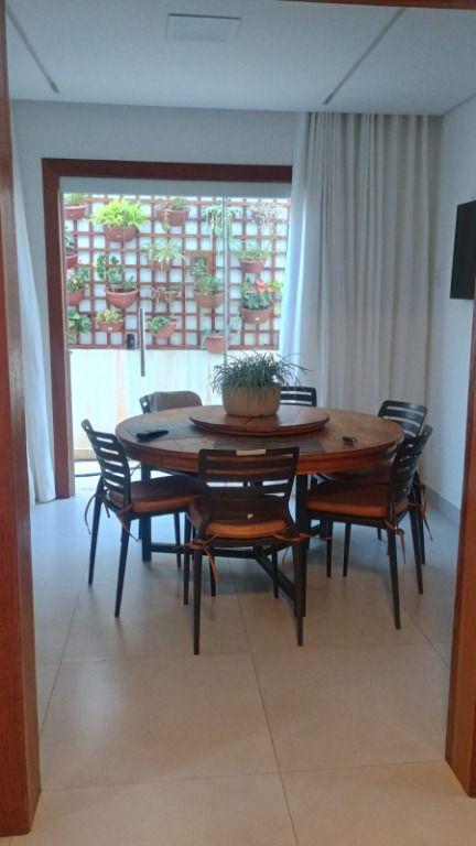 Casa, Vila Santo Antônio de Pádua, 4 Quartos, 5 Vagas, 1 Suíte