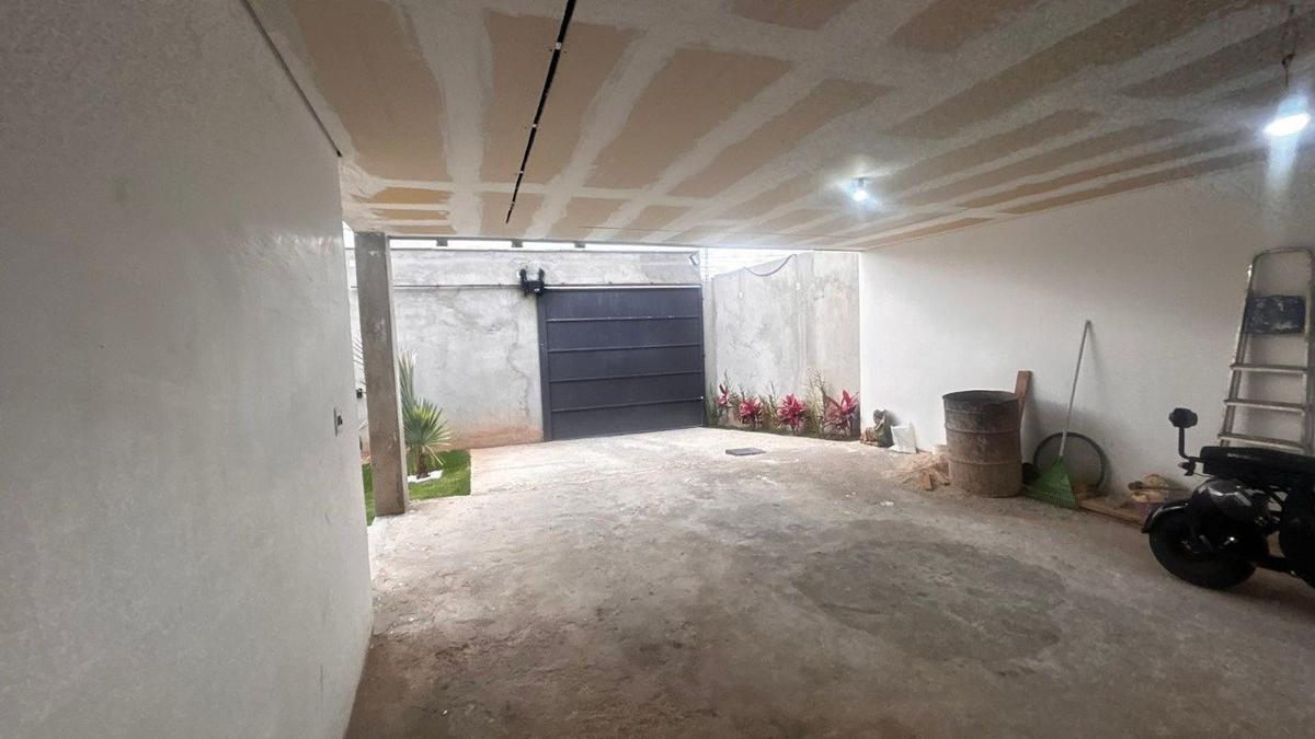 Casa, Trevo, 5 Quartos, 4 Vagas, 2 Suítes