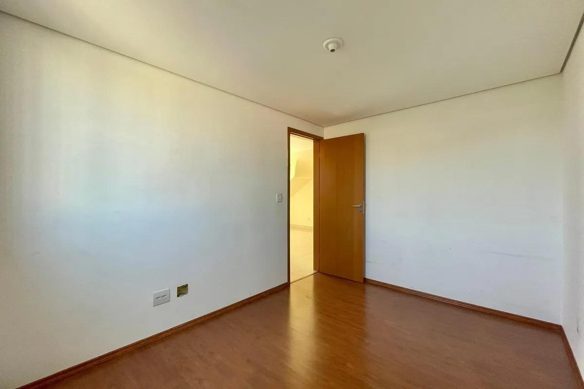 Cobertura, Concórdia, 2 Quartos, 2 Vagas, 1 Suíte