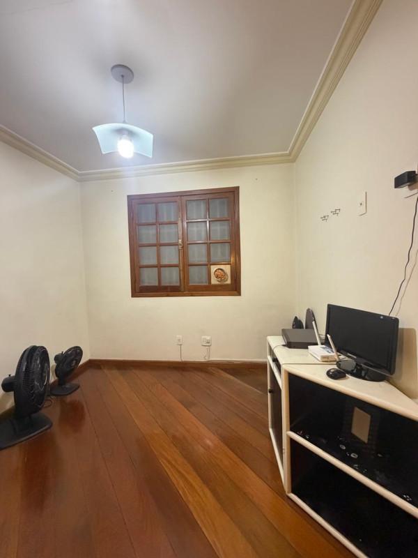 Casa, Castelo, 3 Quartos, 8 Vagas, 1 Suíte