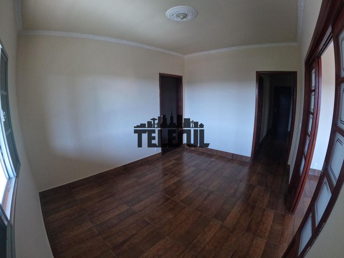 Casa, Jardim Sion, 3 Quartos, 0 Vaga, 1 Suíte