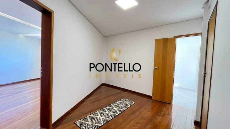 Casa, Estoril, 3 Quartos, 6 Vagas, 1 Suíte