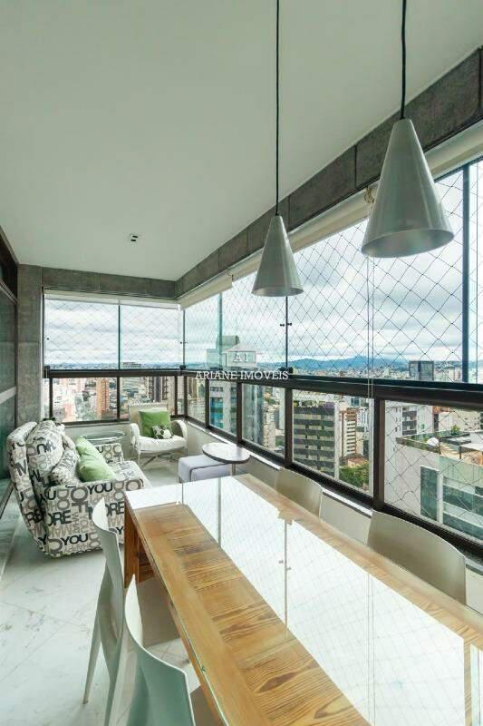 Apartamento, Funcionários, 4 Quartos, 4 Vagas, 2 Suítes