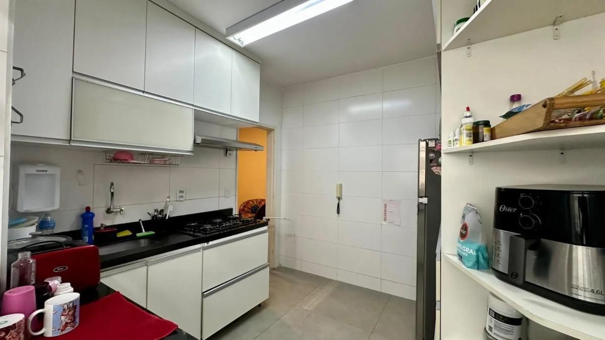 Cobertura, Luxemburgo, 4 Quartos, 2 Vagas, 1 Suíte