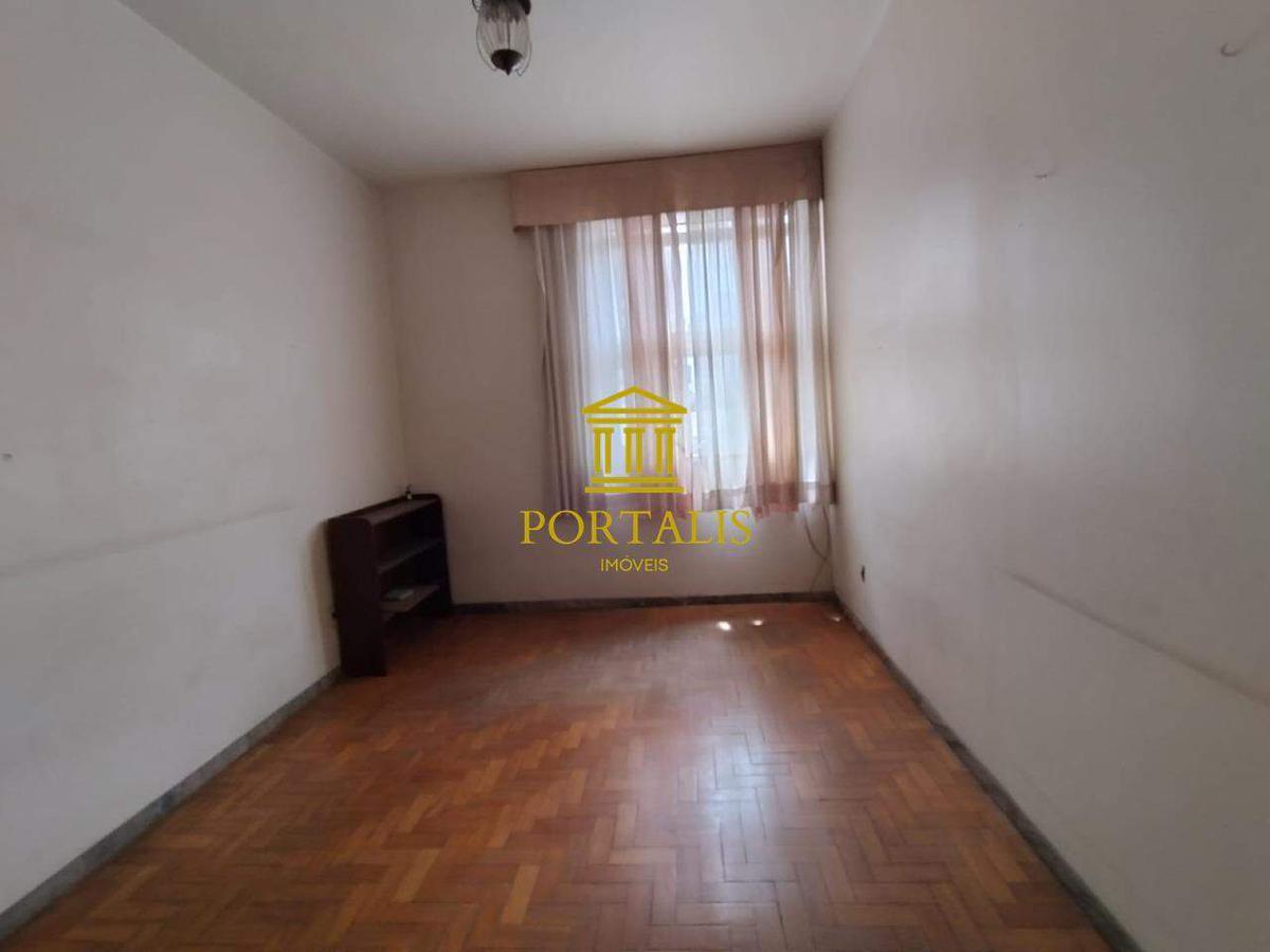 Casa Comercial, Funcionários, 9 Quartos, 5 Vagas