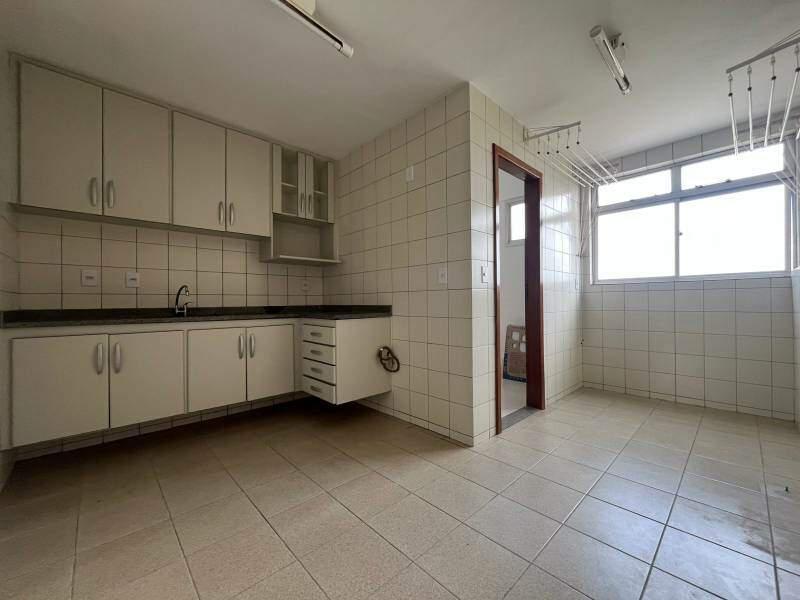 Apartamento, Funcionários, 3 Quartos, 2 Vagas, 1 Suíte