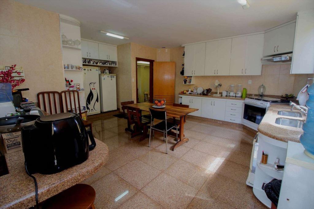 Casa, Fernão Dias, 5 Quartos, 9 Vagas, 5 Suítes