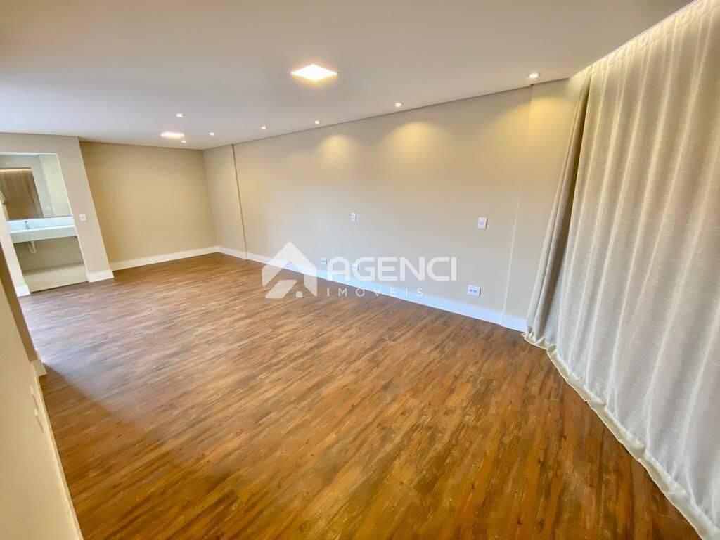 Casa, Alphaville - Lagoa dos Ingleses, 5 Quartos, 0 Vaga, 1 Suíte