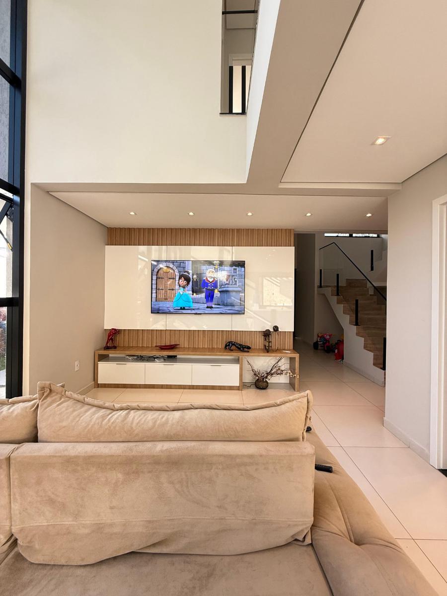 Casa, Trevo, 3 Quartos, 4 Vagas, 1 Suíte