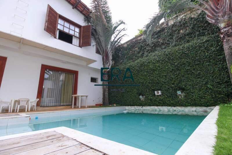 Casa, Serra, 4 Quartos, 5 Vagas, 1 Suíte