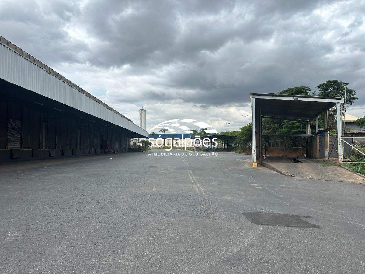 Galpão, Campina Verde, 30 Vagas