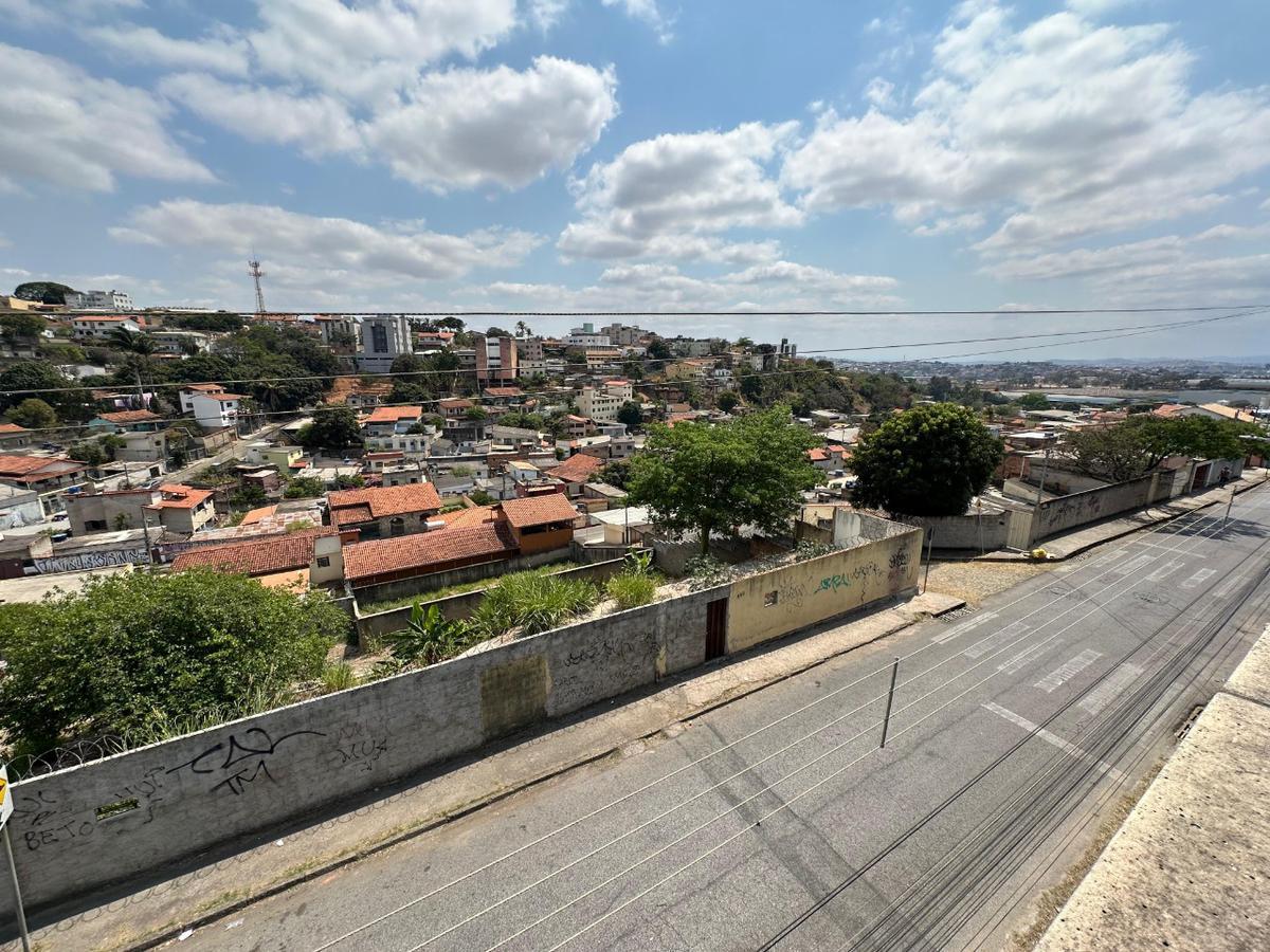 Casa, Santa Rosa, 4 Quartos, 8 Vagas, 2 Suítes