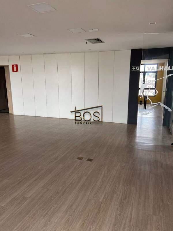 Andar, Funcionários, 0 Quarto, 5 Vagas