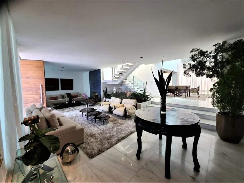 Casa, Comiteco, 5 Quartos, 4 Vagas, 3 Suítes
