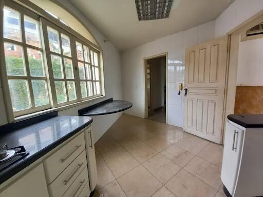 Casa, Centro, 3 Quartos, 0 Vaga, 1 Suíte