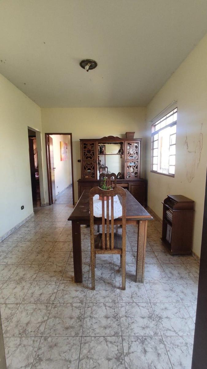 Casa, Centro, 3 Quartos, 8 Vagas, 1 Suíte