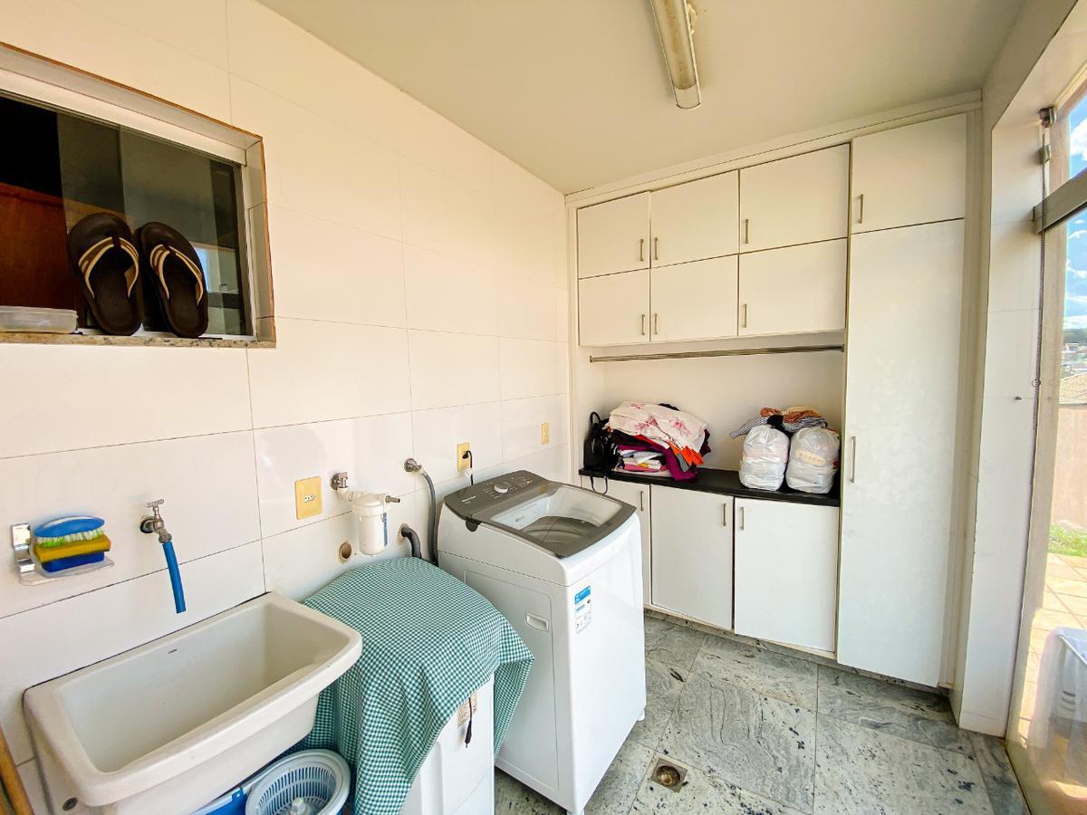 Casa, Trevo, 5 Quartos, 10 Vagas, 2 Suítes