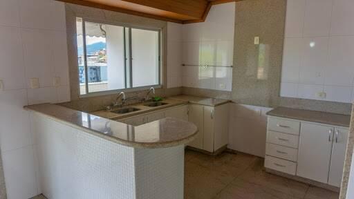 Cobertura, Centro, 5 Quartos, 2 Vagas, 3 Suítes