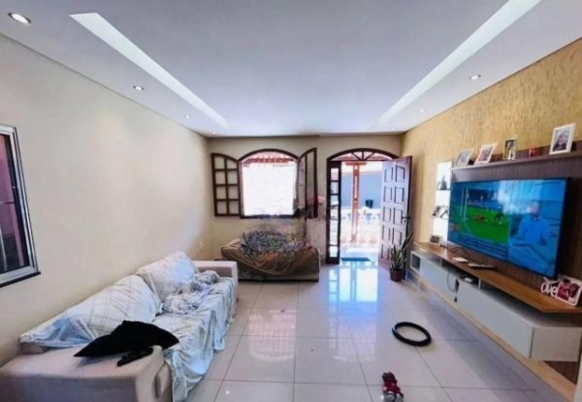 Casa, Céu Azul, 3 Quartos, 5 Vagas, 1 Suíte