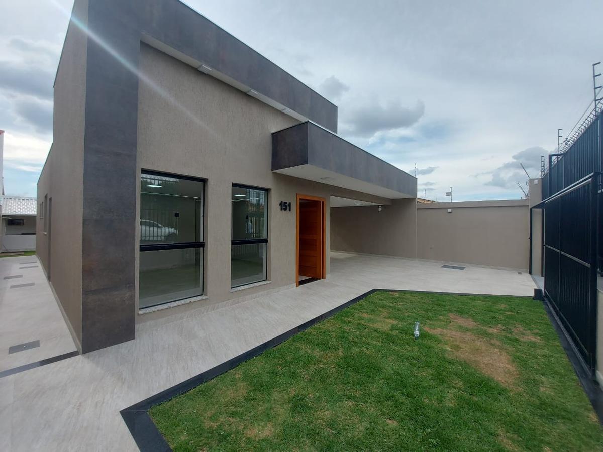 Casa, Planalto, 4 Quartos, 4 Vagas, 1 Suíte