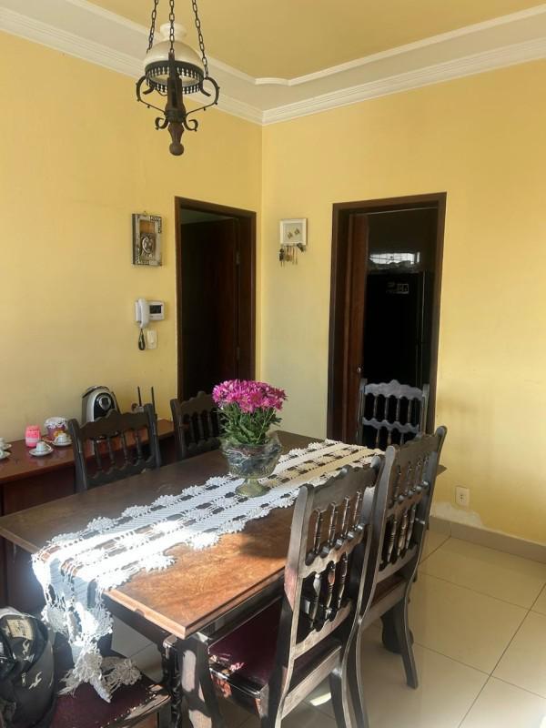 Casa, Pirajá, 3 Quartos, 8 Vagas, 1 Suíte