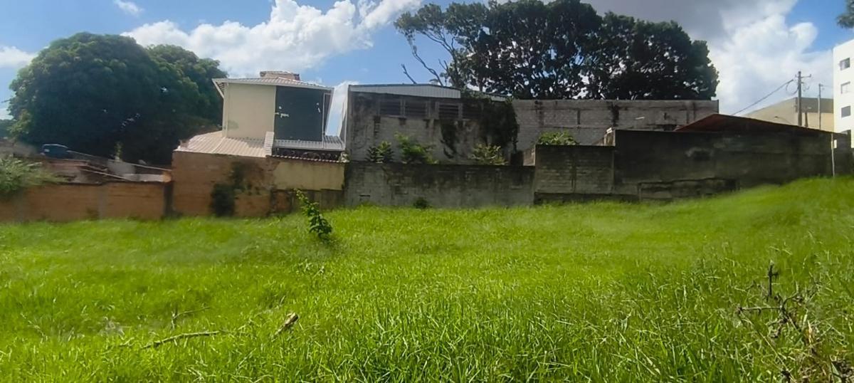 Lote, Céu Azul, 0 Quarto, 0 Vaga