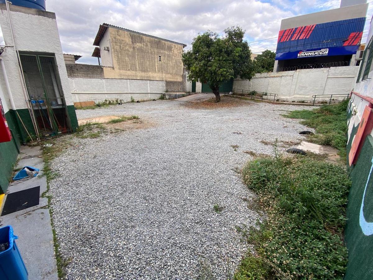 Prédio, São Francisco, 0 Quarto, 20 Vagas