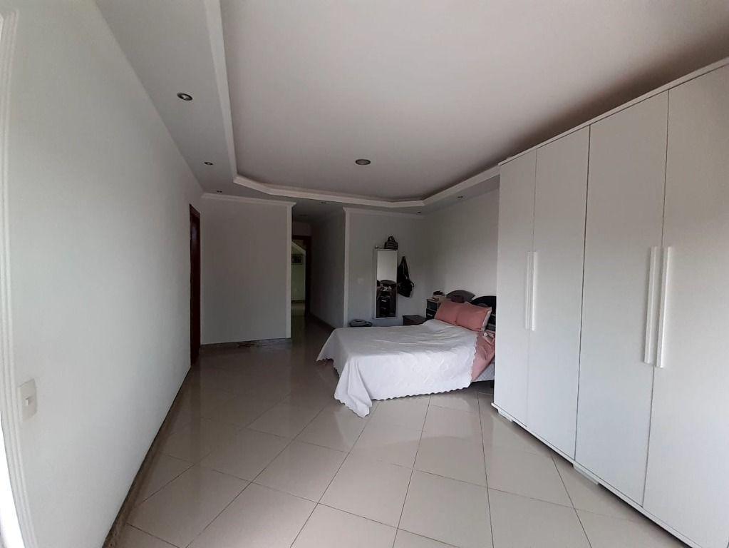 Casa, Centro, 4 Quartos, 4 Vagas, 3 Suítes