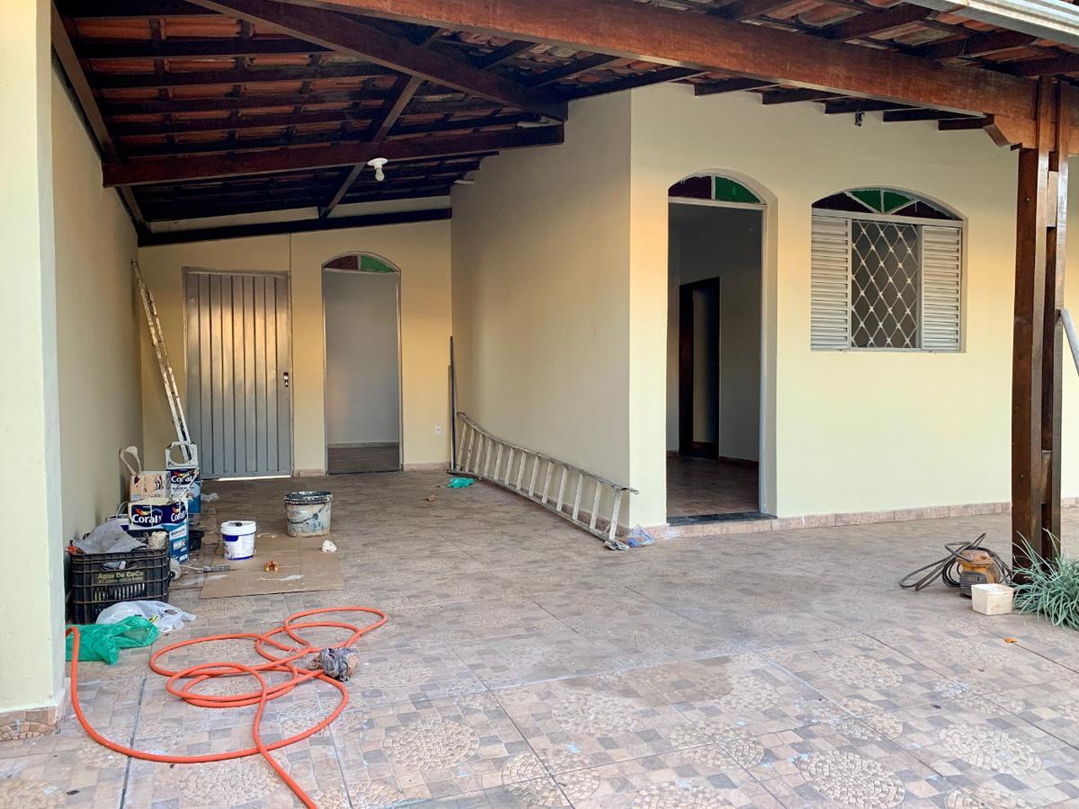 Casa, Arvoredo, 3 Quartos, 2 Vagas, 1 Suíte