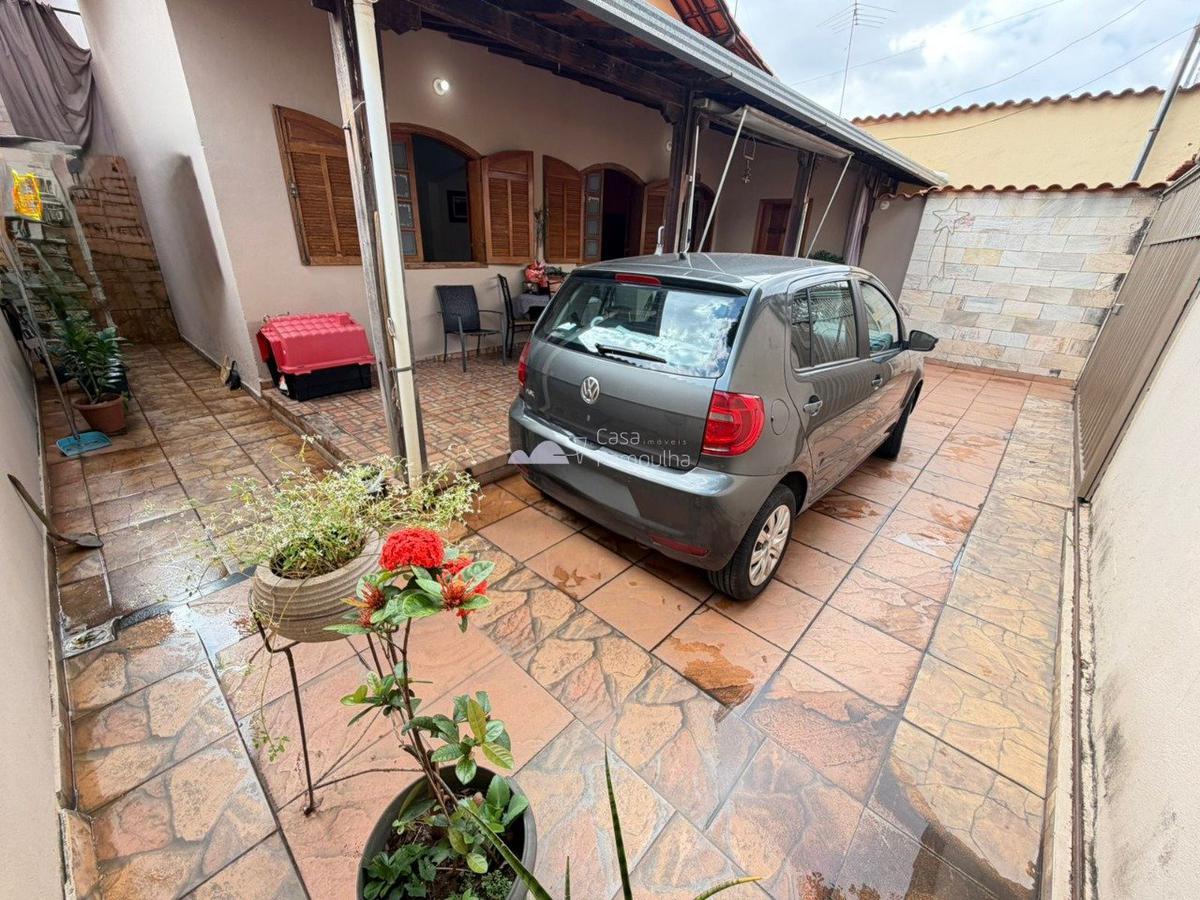 Casa, Floramar, 3 Quartos, 2 Vagas, 2 Suítes
