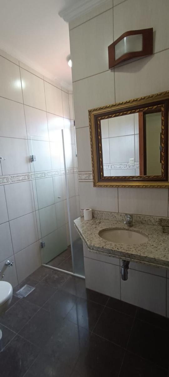 Casa, Casa Amarela, 5 Quartos, 40 Vagas, 5 Suítes