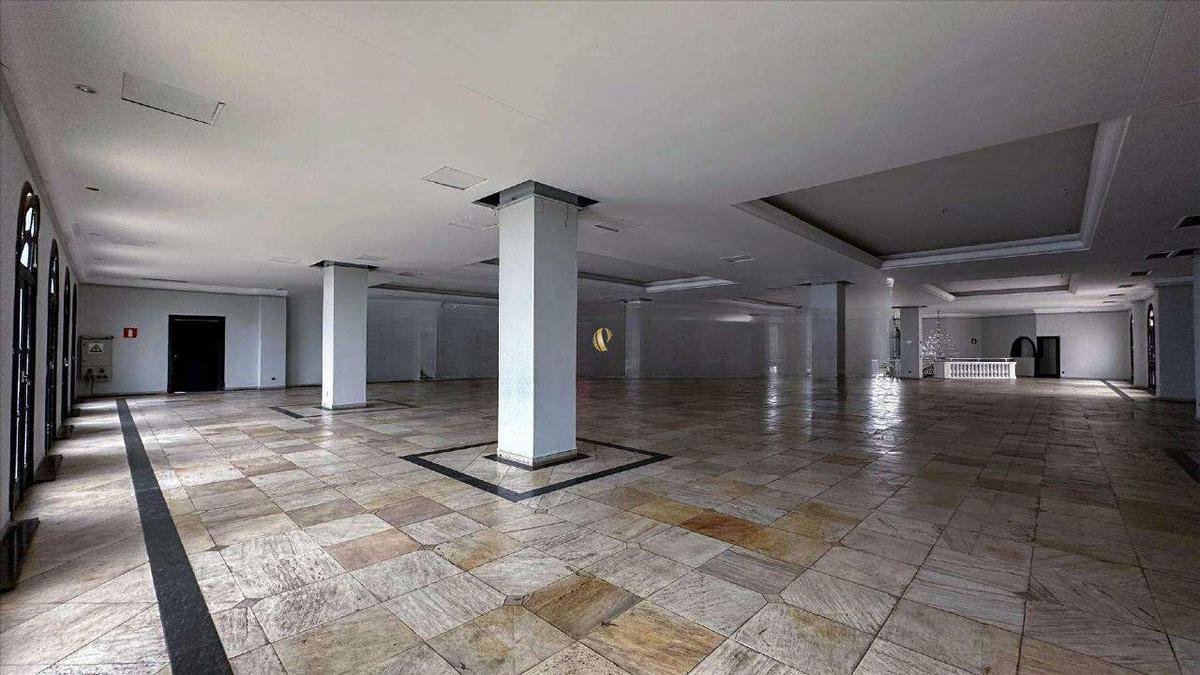 Prédio, Estoril, 0 Quarto, 32 Vagas