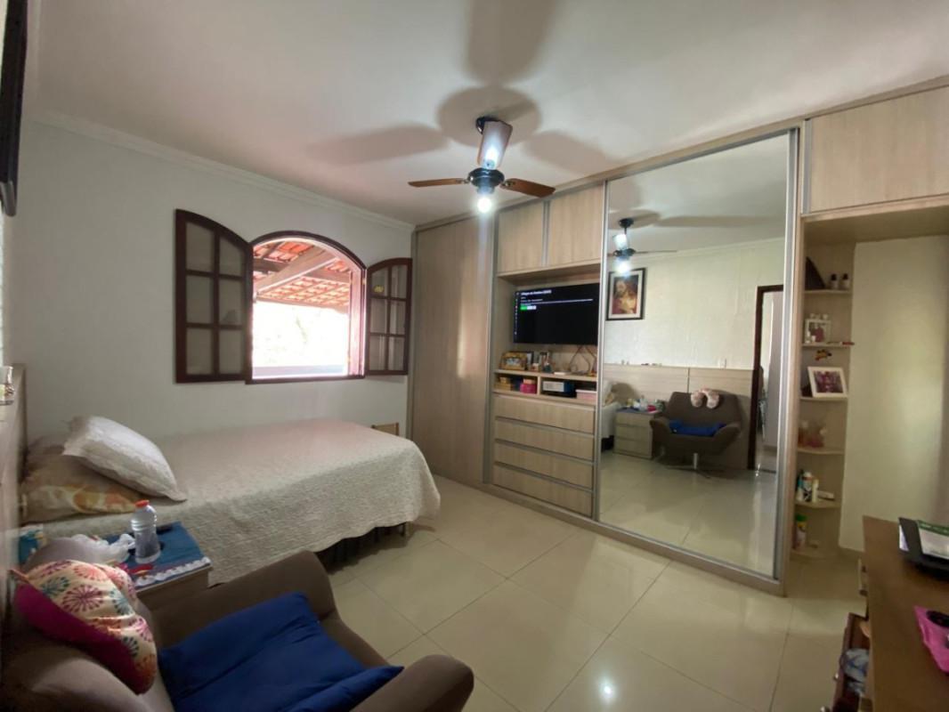 Casa, Estrela do Oriente, 3 Quartos, 2 Vagas, 1 Suíte