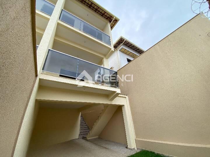 Casa, Cabral, 3 Quartos, 0 Vaga, 1 Suíte