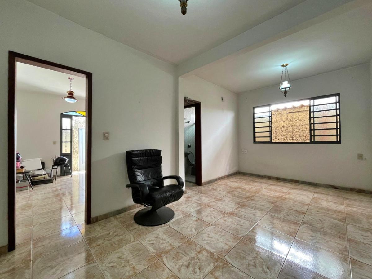 Casa, Jardim Leblon, 3 Quartos, 4 Vagas, 1 Suíte