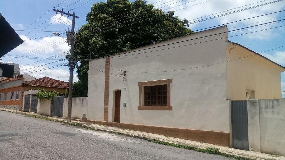 Casa, Centro, 3 Quartos, 2 Vagas