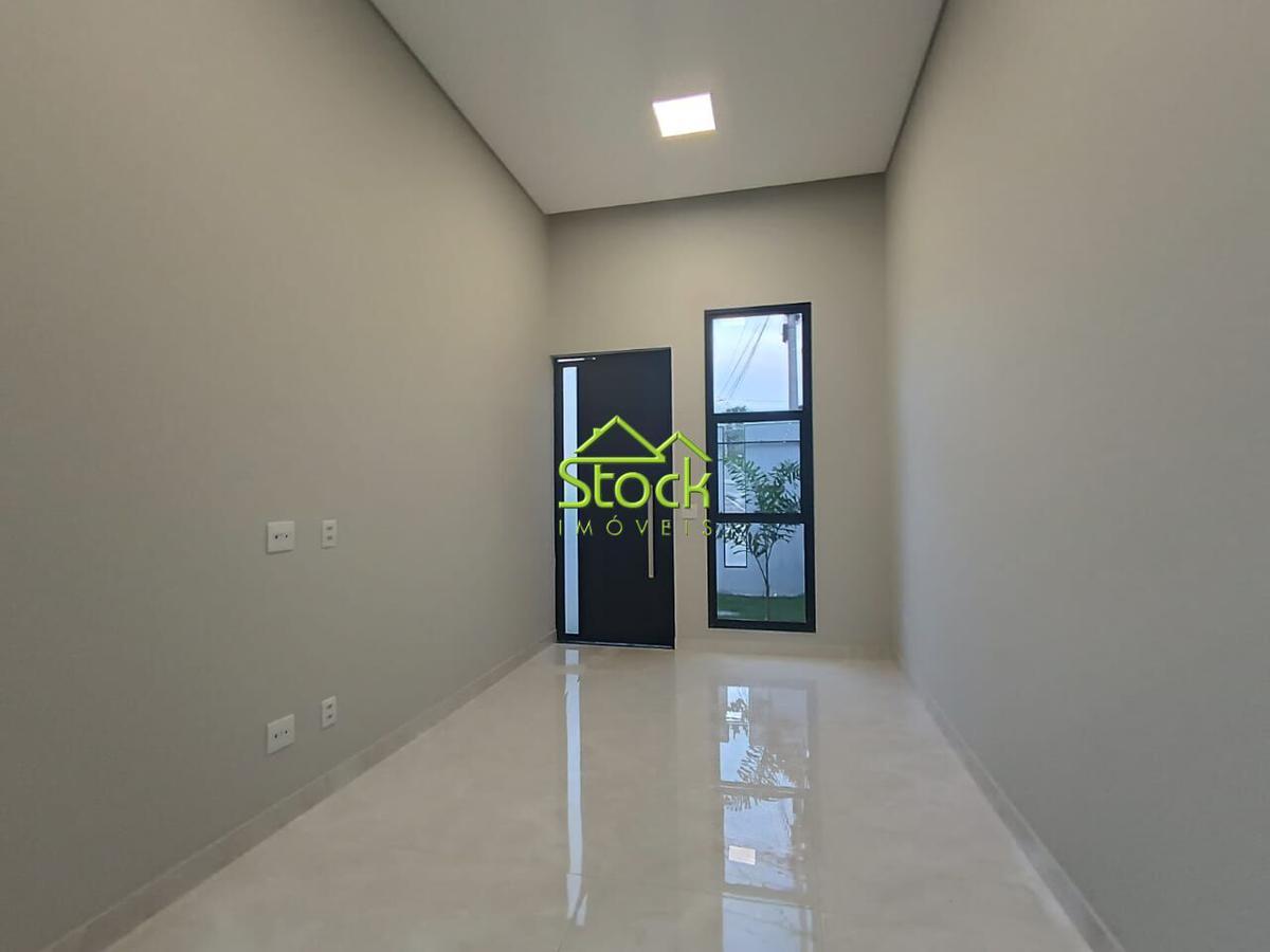 Casa, Jardim Imperial, 3 Quartos, 2 Vagas, 1 Suíte