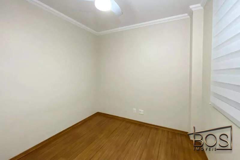 Apartamento, Sagrada Família, 4 Quartos, 2 Vagas, 1 Suíte