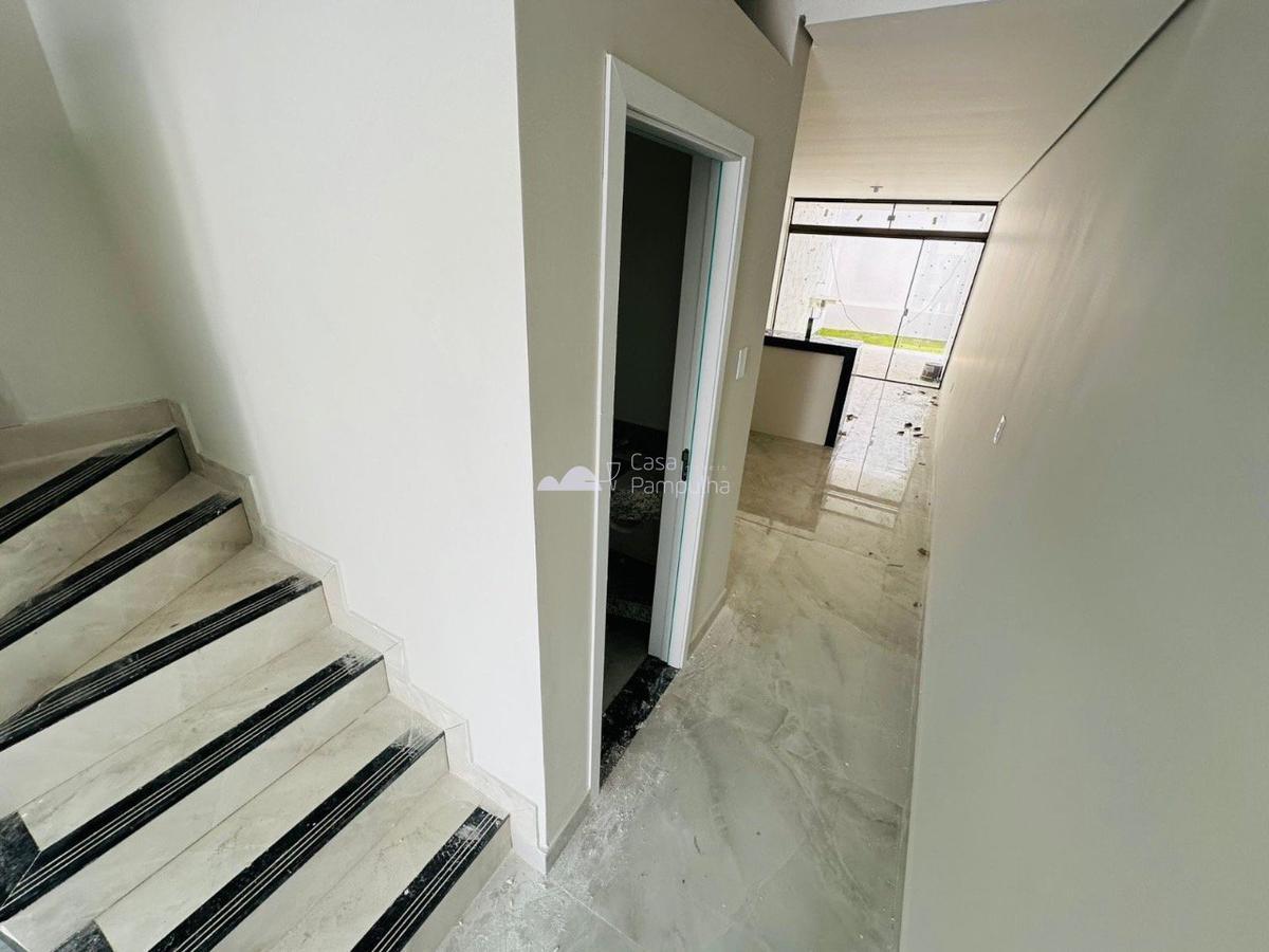 Casa, Candelária, 2 Quartos, 2 Vagas, 1 Suíte